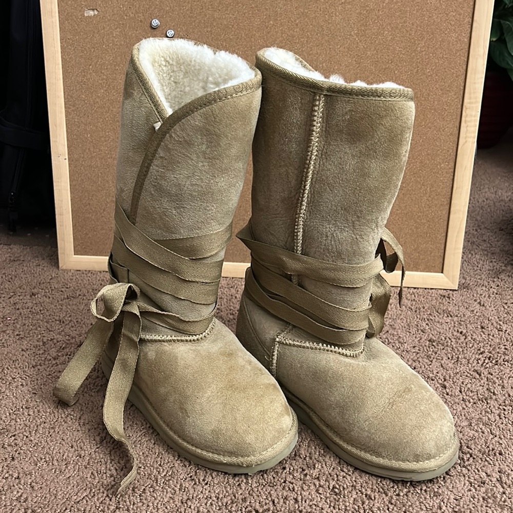 EMU Tan Laceup Wool Boots size 7